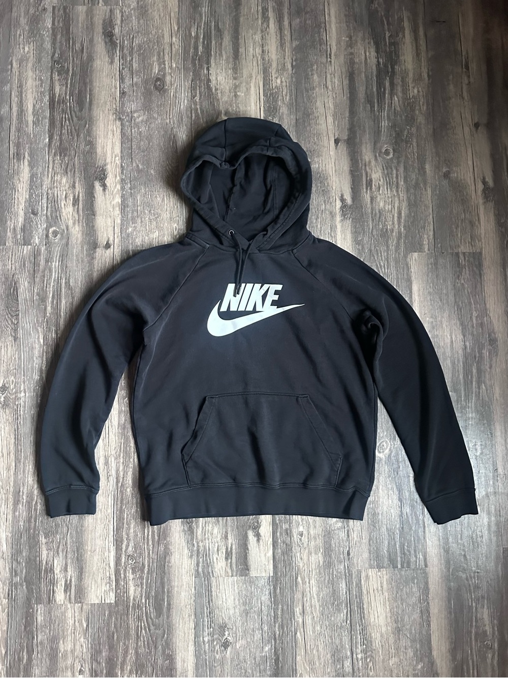 Nike Sportswear Club Fleece Logo Pullover Hoodie – Women’s Small | Black-White